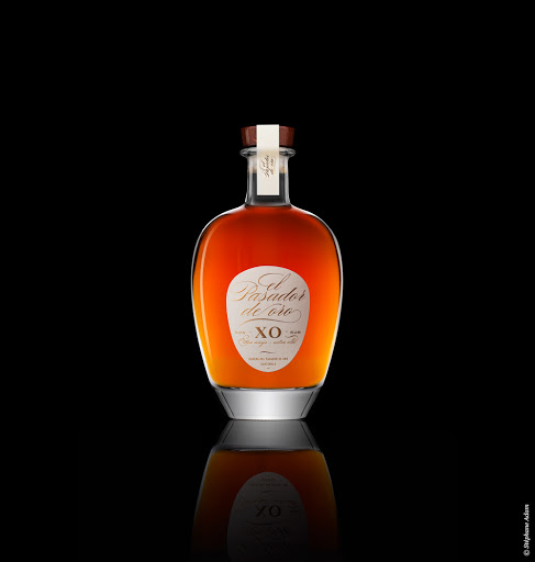 Packshot bouteille spiritueux luxe